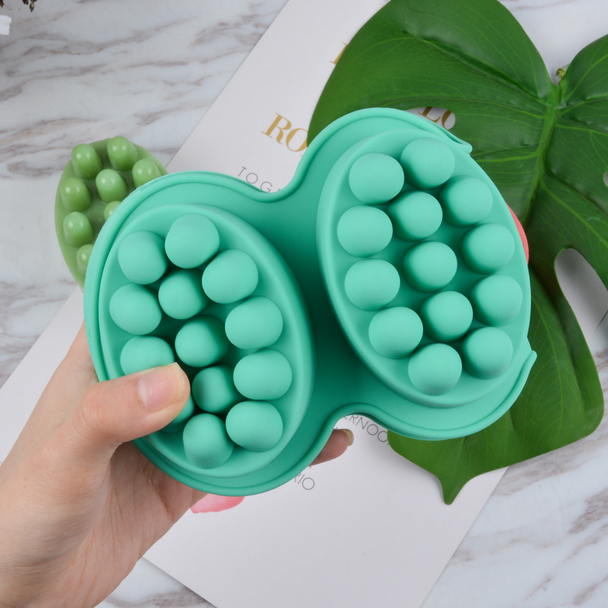 4 Hole Oval Massage Soap Silic - đánh giá và giá Candle Making Kit